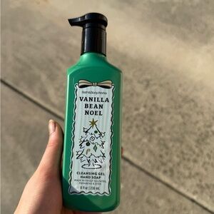 Bath & Body Works Vanilla Bean Noel Hand Soap - Green
